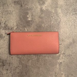 Michael Kors hand wallet